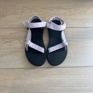 Teva Original Universal in Purple Multi size 10